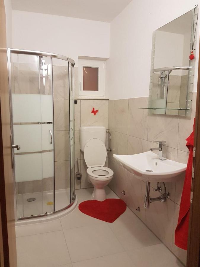 Apartments Megi Biograd Na Moru Ngoại thất bức ảnh