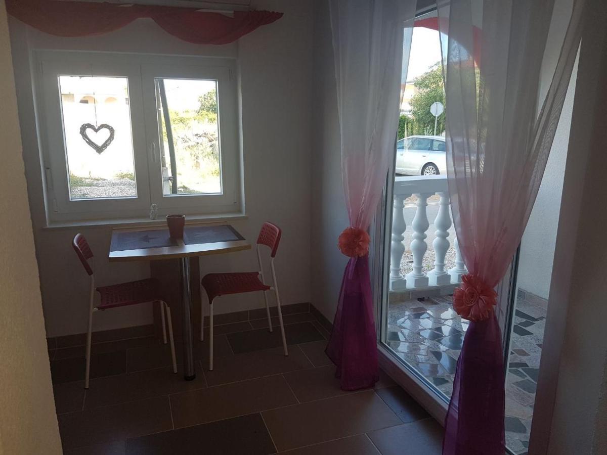 Apartments Megi Biograd Na Moru Ngoại thất bức ảnh