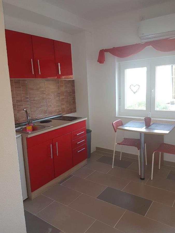 Apartments Megi Biograd Na Moru Ngoại thất bức ảnh